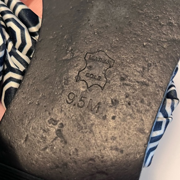 TORY BURCH | 9.5 | Great Shape! - Picture 10 of 14